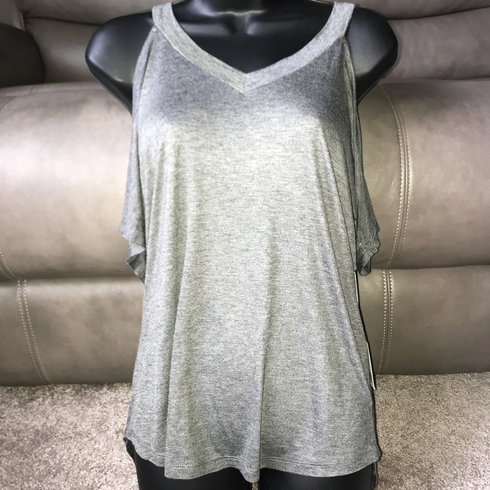 Brand new gray top!